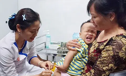 Vắc xin 6 trong 1 thế hệ mới Hexaxim chính thức được sử dụng tại Việt Nam